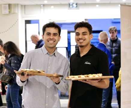 les étudiants de la Licence MACAT - Métiers des Arts Culinaires et de Service ont organisé un événement exceptionnel : un « Salon des Vins et des Producteurs Bio ».