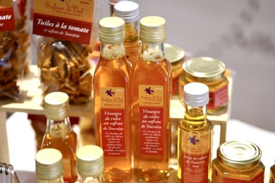 les étudiants de la Licence MACAT - Métiers des Arts Culinaires et de Service ont organisé un événement exceptionnel : un « Salon des Vins et des Producteurs Bio ».