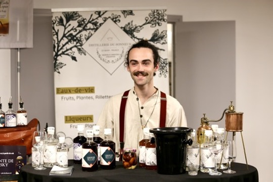 les étudiants de la Licence MACAT - Métiers des Arts Culinaires et de Service ont organisé un événement exceptionnel : un « Salon des Vins et des Producteurs Bio ».